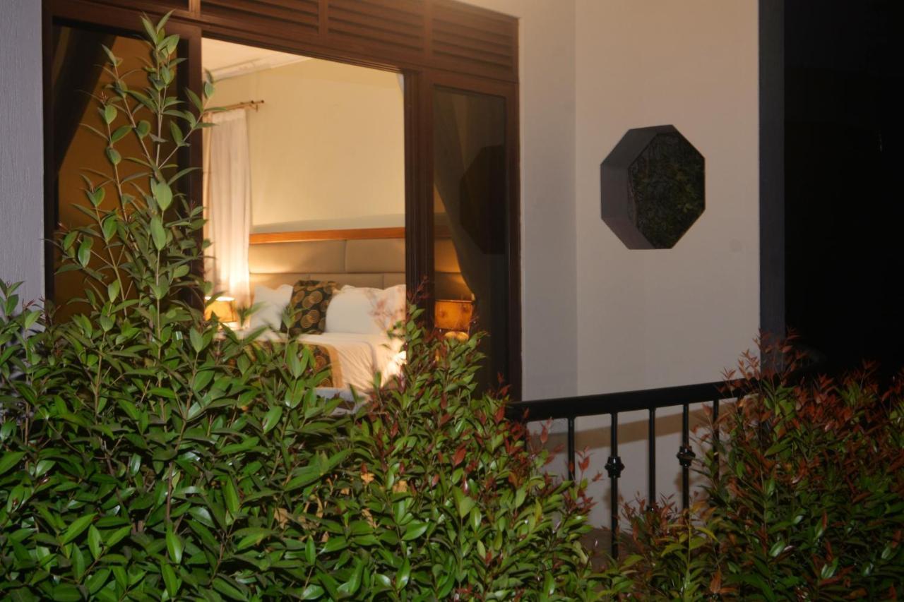 Akasu Bed And Breakfast Kampala Extérieur photo