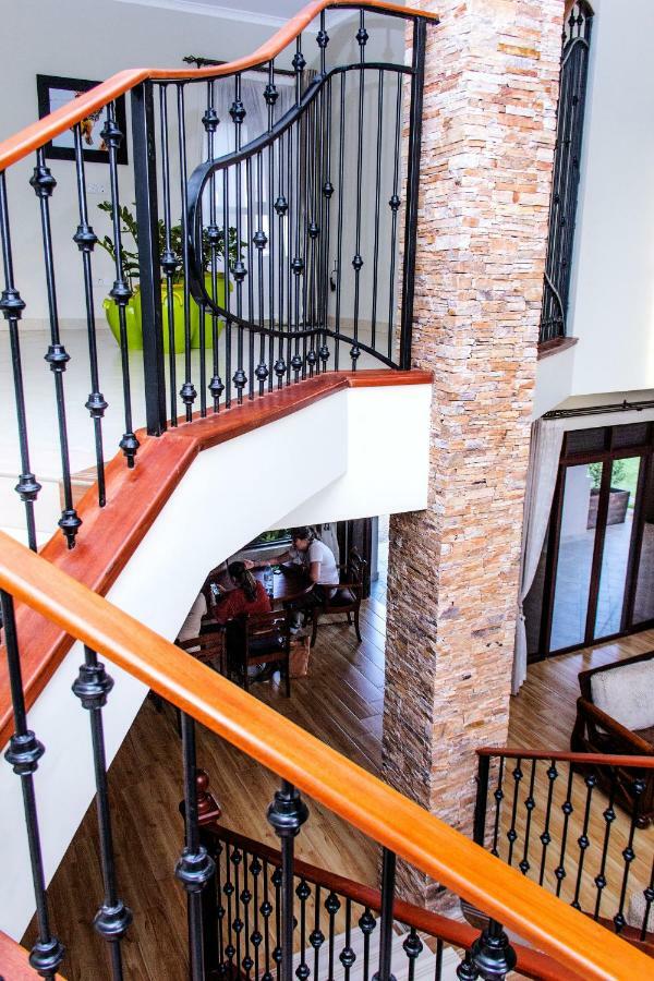 Akasu Bed And Breakfast Kampala Extérieur photo